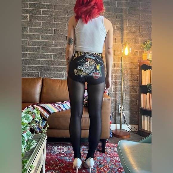 Vintage inspired Harley Davidson shorts - Picture 3 of 6